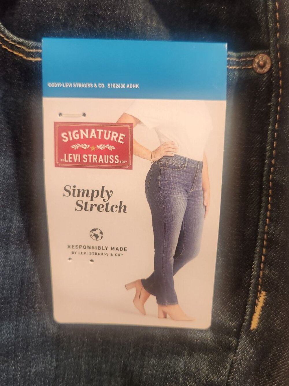 NWT Levi mid rise jeans, 20 / W35 L32